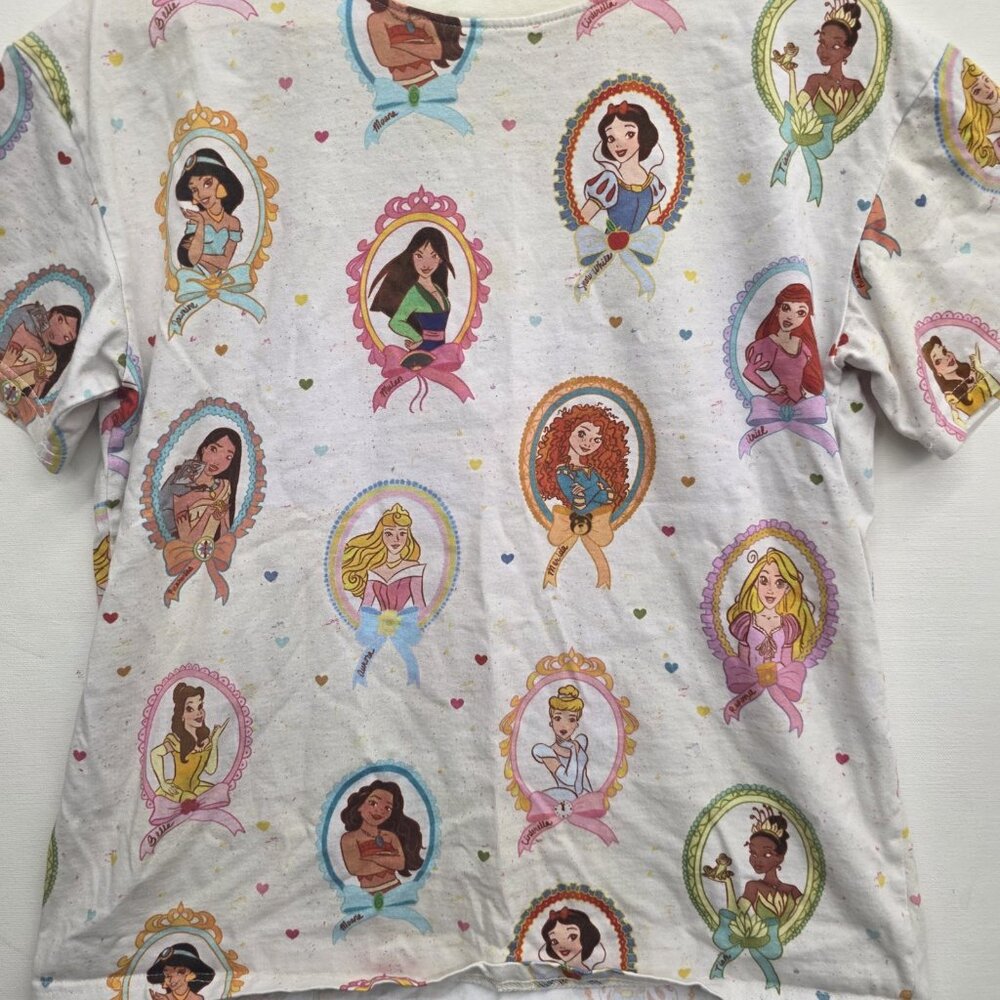 Wild Rich T-Shirt Adult Size Medium disney princesses - Picture 3 of 10
